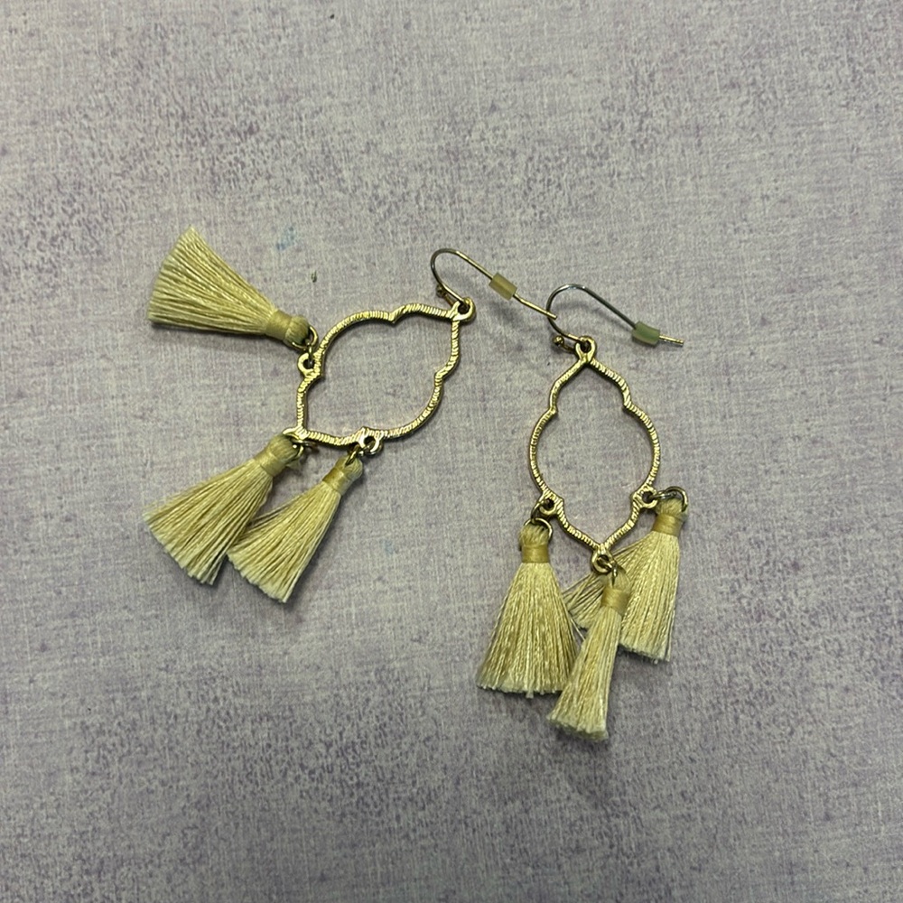 Francesca’s boho cream and gold tassel earrings #boho #earrings #jewelry